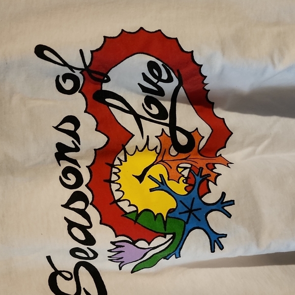 MILTON HERSHEY SCHOOL 2000-- PARENT WEEKEND  SHOW.  SEASONS OF  LOVE TSHIRT. - Picture 5 of 7